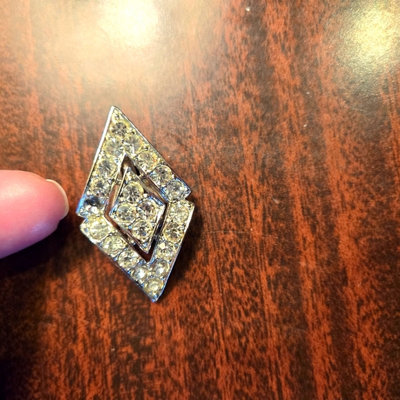 2 Pair Vintage Clip On Earrings, Rhinestone, White Lucite - Picture 13 of 16